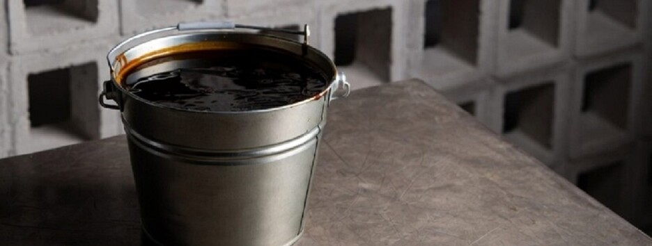 Цена на нефть снова перевалила за $100 за баррель