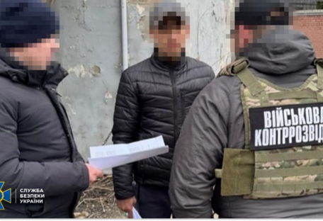 Коригував повітряні атаки рф по Дніпру: СБУ викрила дезертира