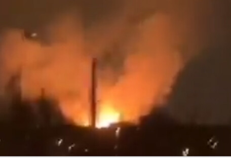 ЗСУ атакували найбільший нафтовий порт на Балтиці (відео)