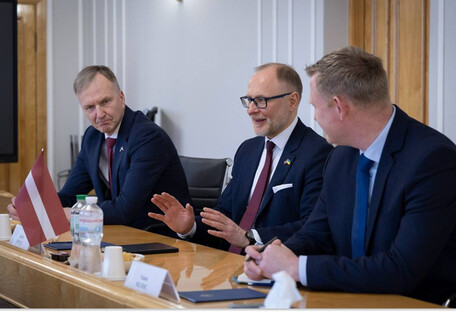 В Киев прибыл министр обороны Латвии Андрис Спрудс