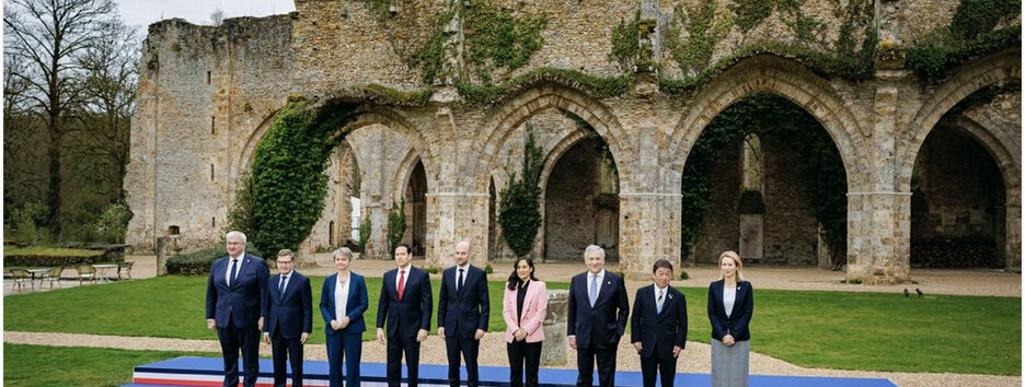 У Франції розпочалася зустріч голів МЗС G7 та України