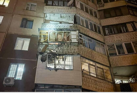 В Одесі ворожий БпЛА влучив у житловий будинок: постраждав чоловік