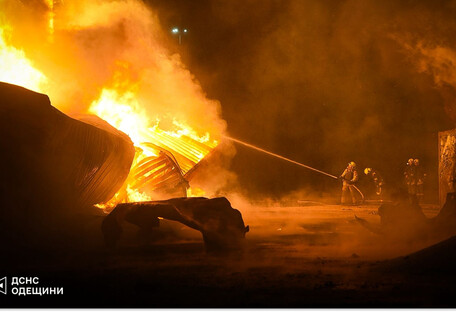 На Одесщине в результате атаки повреждены жилье и портовая инфраструктура (видео)