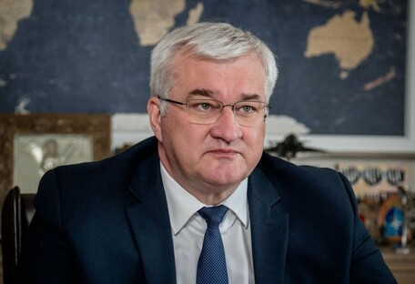 Сибига: Украина отменяет ограничения на поездки в Венгрию