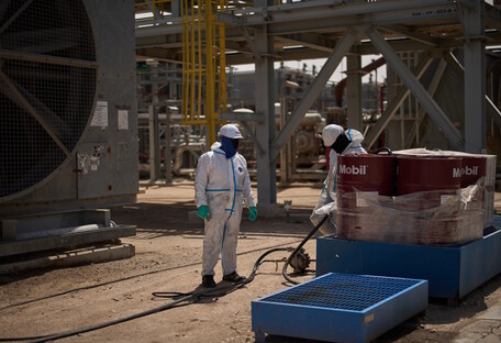 Місяць ескалації на Близькому Сході: який вплив на ціни на нафту та газ