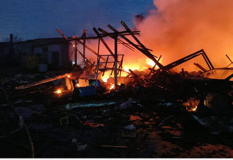 В Одесской области в результате атаки сгорели автобусы и авто, повреждены дома