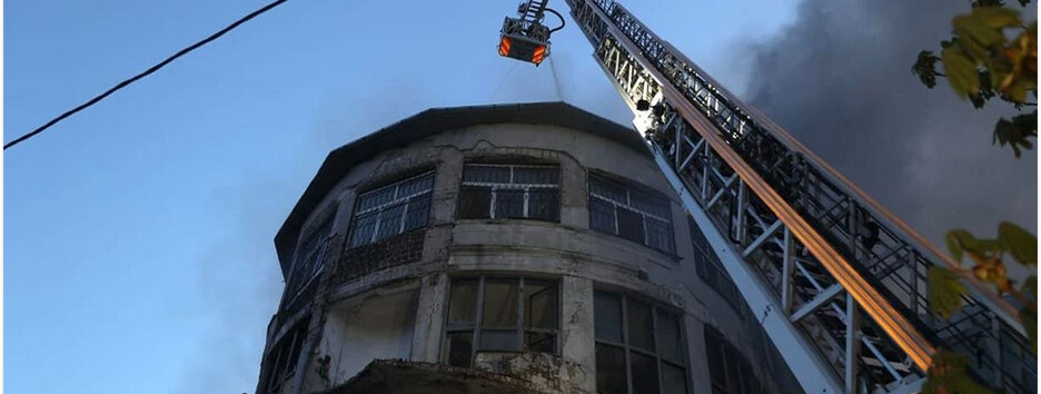 У Дніпрі внаслідок ворожої атаки пошкоджено будівлі, постраждали троє людей