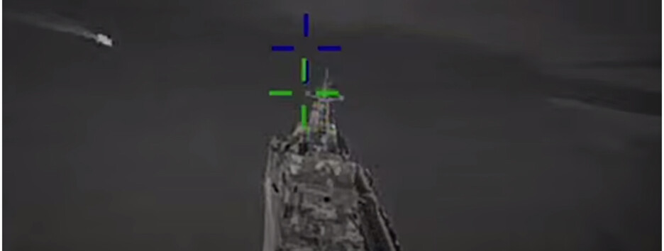 В ГУР показали, как поразили два российских крупных десантных корабля в Крыму (видео)