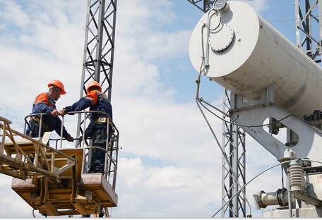 В Николаевской области из-за вражеской атаки на энергообъект ранен один из работников