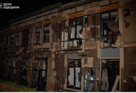 В Одессе в результате вражеской атаки пострадали 11 человек, среди них двое детей (фото)