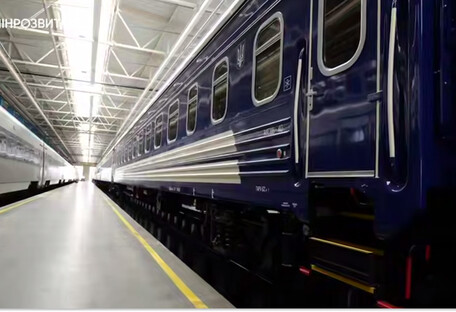 "Укрзалізниця" получила первые шесть из 100 пассажирских вагонов, изготовленных в Украине