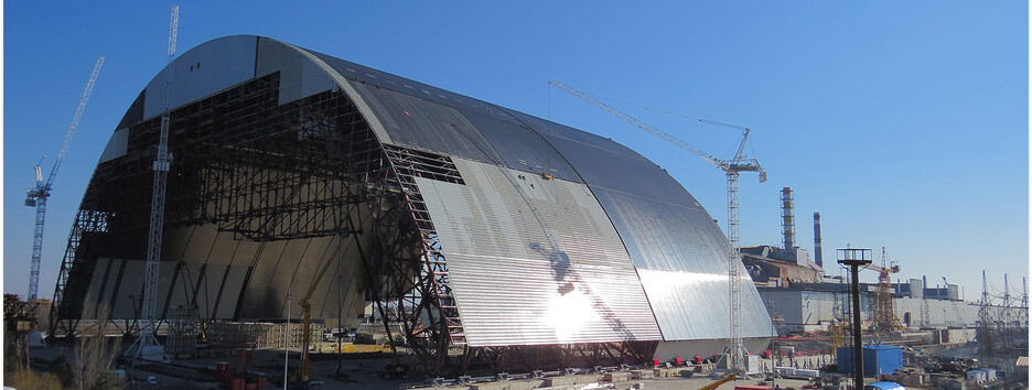 Ремонт нового безопасного конфайнмента на ЧАЭС после российского удара оценивают в €500 млн