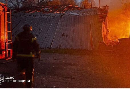 Российские беспилотники атаковали Черниговскую область, в результате чего произошли пожары