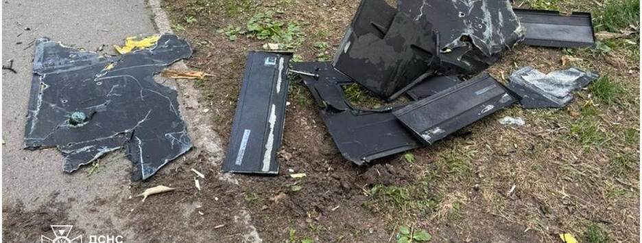 Через атаку ворожих БпЛА є влучання та падіння уламків у двох районах Києва (фото)