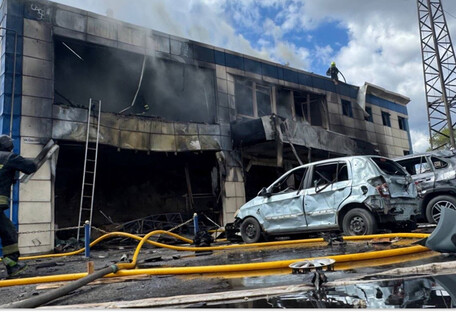 У Дніпрі через ворожу атаку постраждали 15 людей, одна людина загинула (фото, відео)