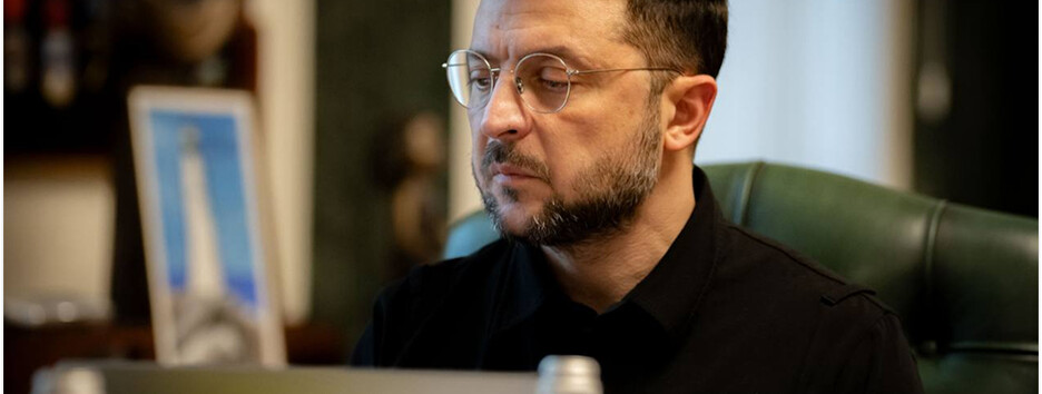 Зеленский продолжил действие военного положения и мобилизации в Украине