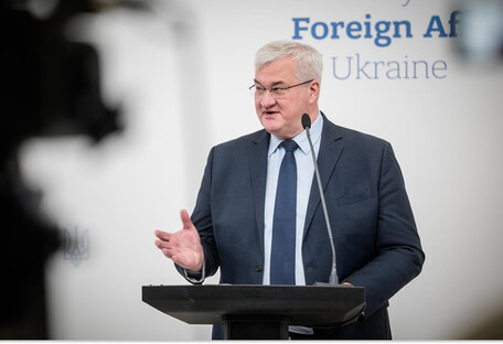 росія порушила режим тиші: Путіна хвилюють лише військові паради — Сибіга
