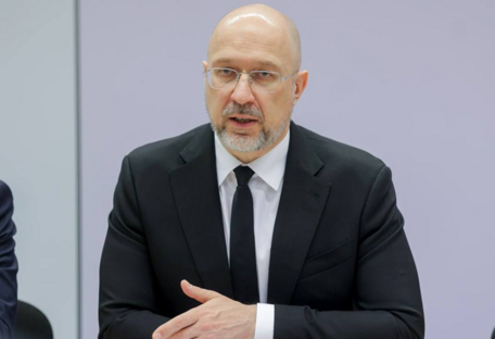 Шмигаль поручил увеличить генерацию и импорт электроэнергии из-за аномальной жары