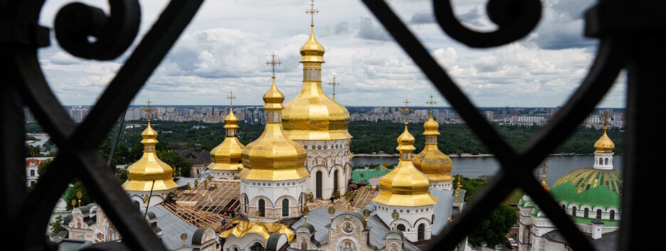 Між руїною та відродженням: сакральна спадщина України та спадок імперії