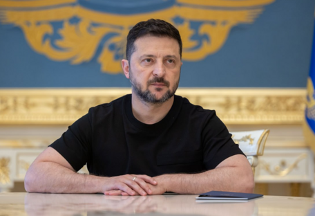 Зеленський підписав закони про продовження воєнного стану та мобілізації