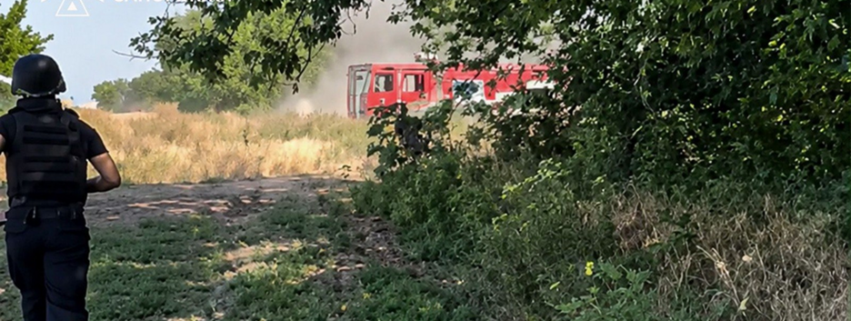 Спасатели в Запорожье попали под российский обстрел: есть раненые