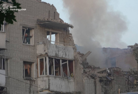 Во Львове в результате обстрела несколько попаданий: количество пострадавших возросло до 33 человек