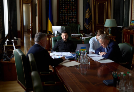 Зеленский провел разговор с премьер-министром Нидерландов Робом Эттеном