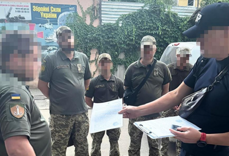 В Одессе 10 военнослужащим ТЦК сообщили о подозрении в пытках людей