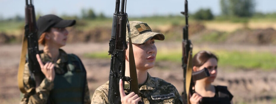 Жінки в українській армії 2026: цифри, ролі та вплив на західні дискусії про гендер