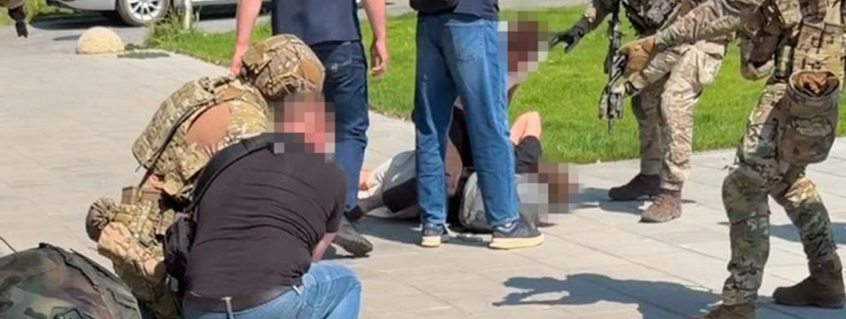 По заказу врага подожгли опорную электроподстанцию в Черновцах: СБУ задержала иностранцев