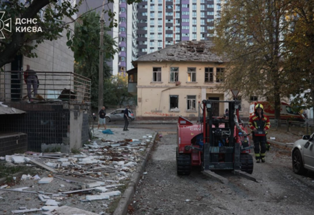 Росіяни довго готувалися до атаки і комбінували ракети й дрони — Зеленський