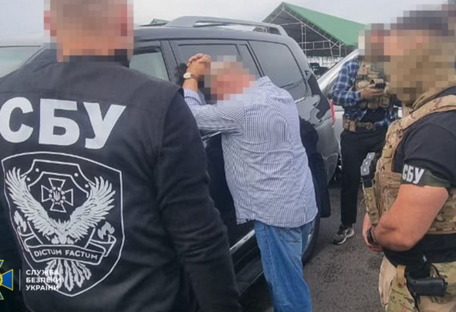 Організував "схему для ухилянтів": правоохоронці затримали екснардепа