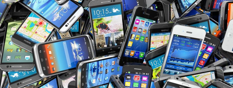 Ученые разработали материал для «неуязвимых» смартфонов