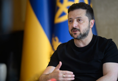 Ворожий дрон влучив у центральну будівлю СБУ в Києві