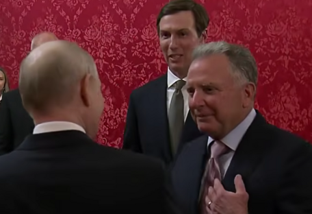 Украина должна бороться с возможностями россии финансировать войну — Зеленский