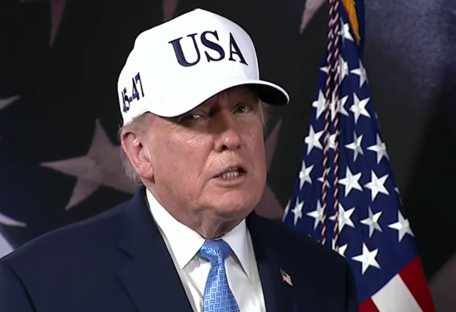 Трамп попросил Зеленского снизить удары по российским НПЗ: что ответила Украина