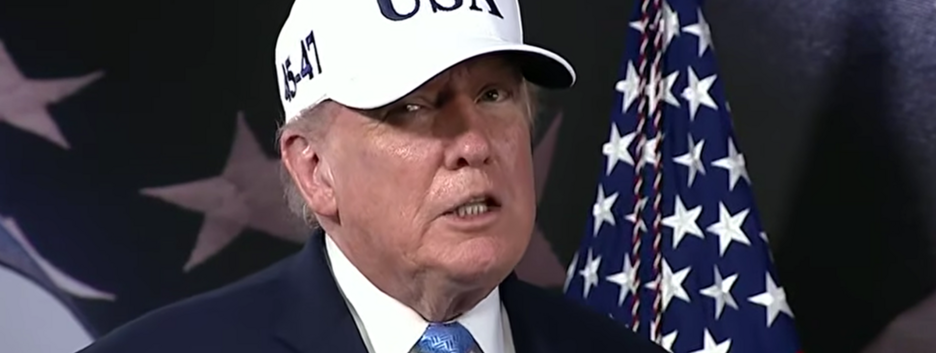 Трамп попросив Зеленського зменшити удари по російських НПЗ: що відповіла Україна