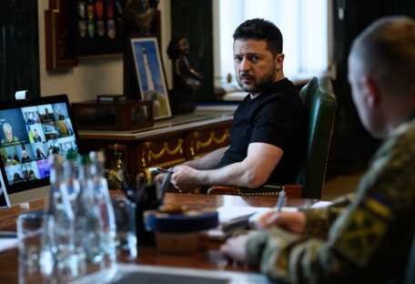 Зеленский заявил о почти полном невыполнении Киевом планов устойчивости