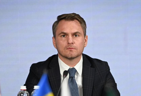 ОГП розслідує обставини виїзду ексгенпрокурора Руслана Кравченка за кордон