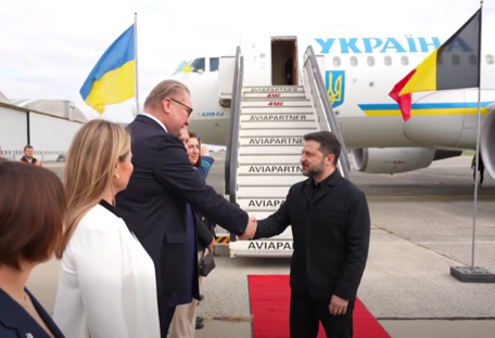 Зеленский прибыл в Брюссель для участия в заседании Евросовета