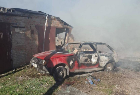 Полтаву атакували ворожі БпЛА: двоє постраждалих, сталося займання