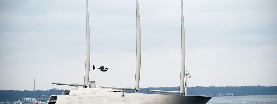 Яхта для миллиардера: незаконно срубленная древесина и прокуроры