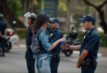 Провальная реклама пепси: как лучше не показывать демонстрации