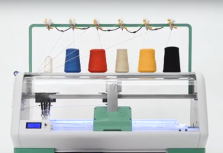 Компания Кniterate разработала машину для «печати» одежды