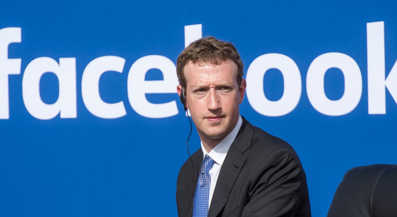 В Facebook появится инструмент защиты от распространения интимных фото