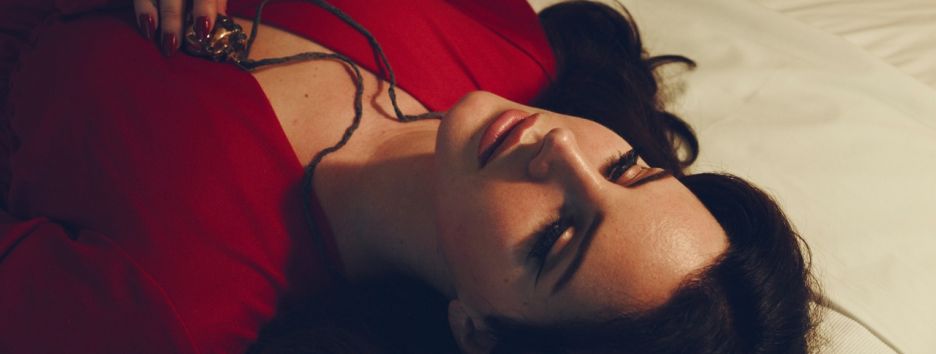 Лана Дель Рей поделилась фрагментом новой песни