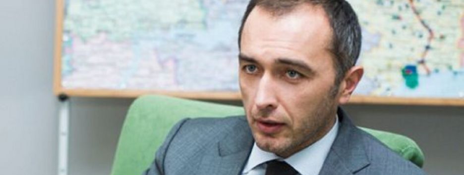 Янукович судится с главой правления Ощадбанка