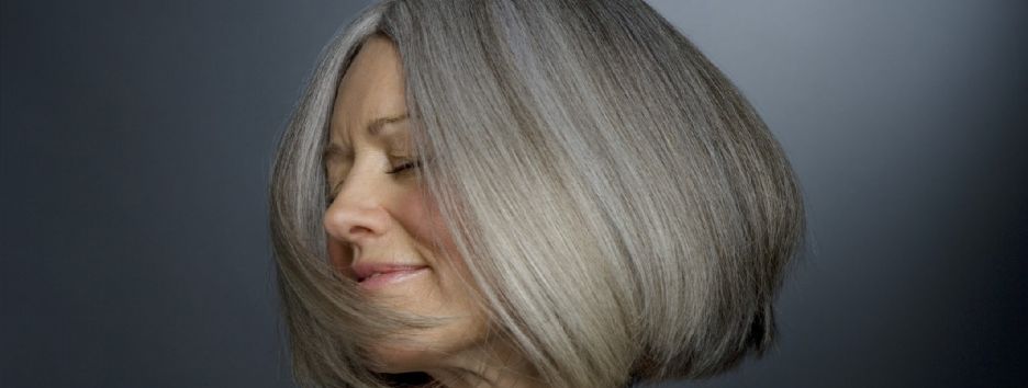 Американские ученые выяснили, почему седеют волосы