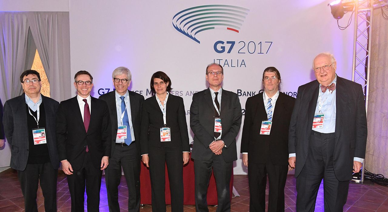 Министры финансов и главы центробанков G7 обсуждают Трампа