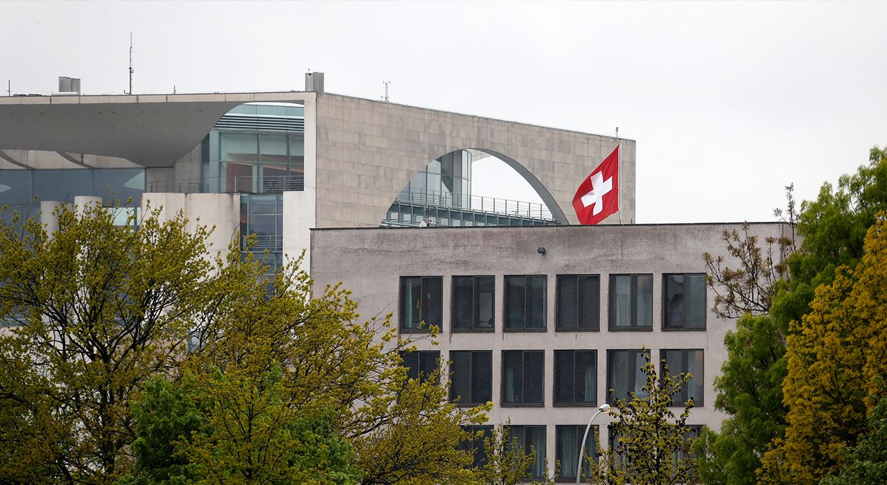 Почему не утихает шпионский скандал между Швейцарией и ФРГ